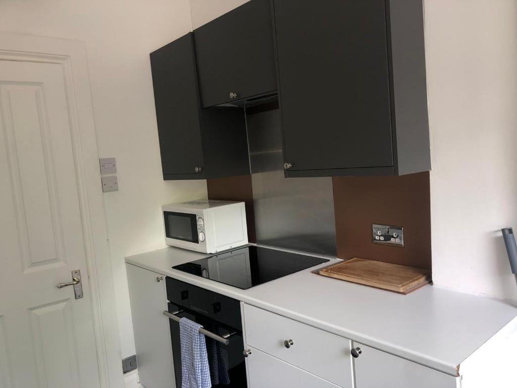 10 Large Elegant Studio - Prime Location - Comfortable - Private Hove Exteriér fotografie